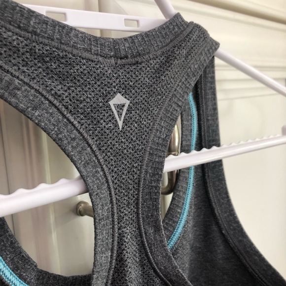 Ivivva by Lululemon Fly Tech tanktop - Picture 8 of 10